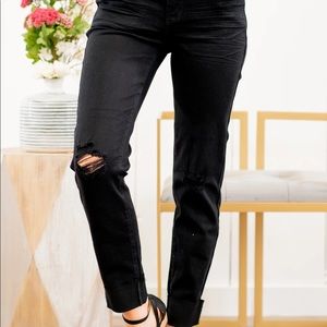 Judy Blue Boyfriend Fit Distressed Jeans